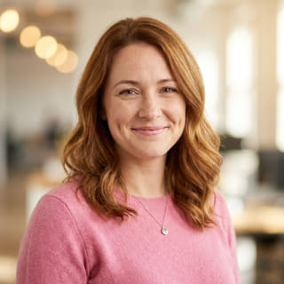 Foto de perfil de Emily Watson, indicada como responsable de Atención al Cliente en Meritahorro